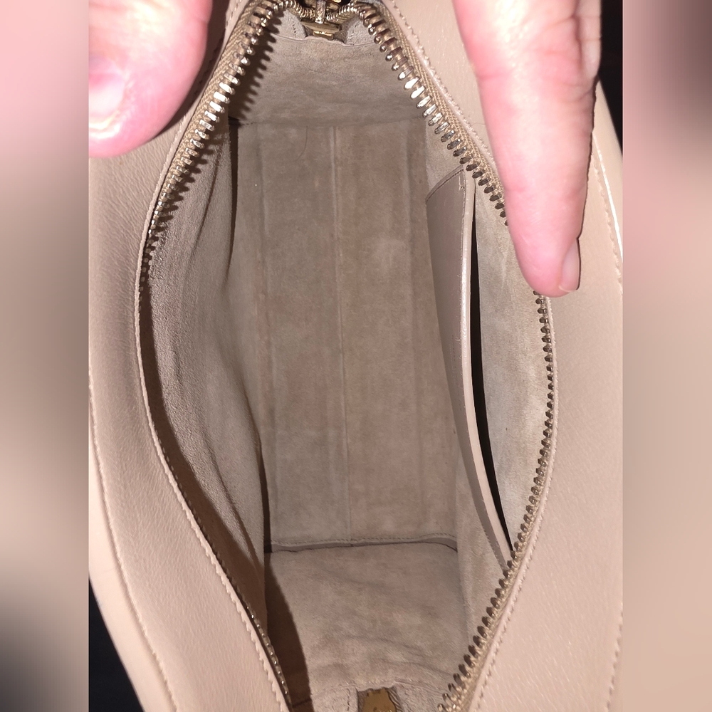 Pre-loved authentic YSL Cabas Baby Monogram Saint Laurent Beige Bag - Picture 10 of 17